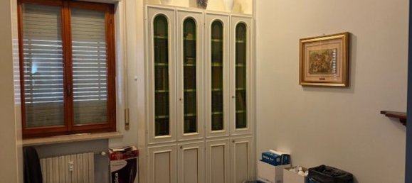 5 rooms Apartment in Piacenza, Italy No. 283446 6