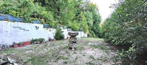 400m² Commercial property in Amelia, Italy No. 372131 11