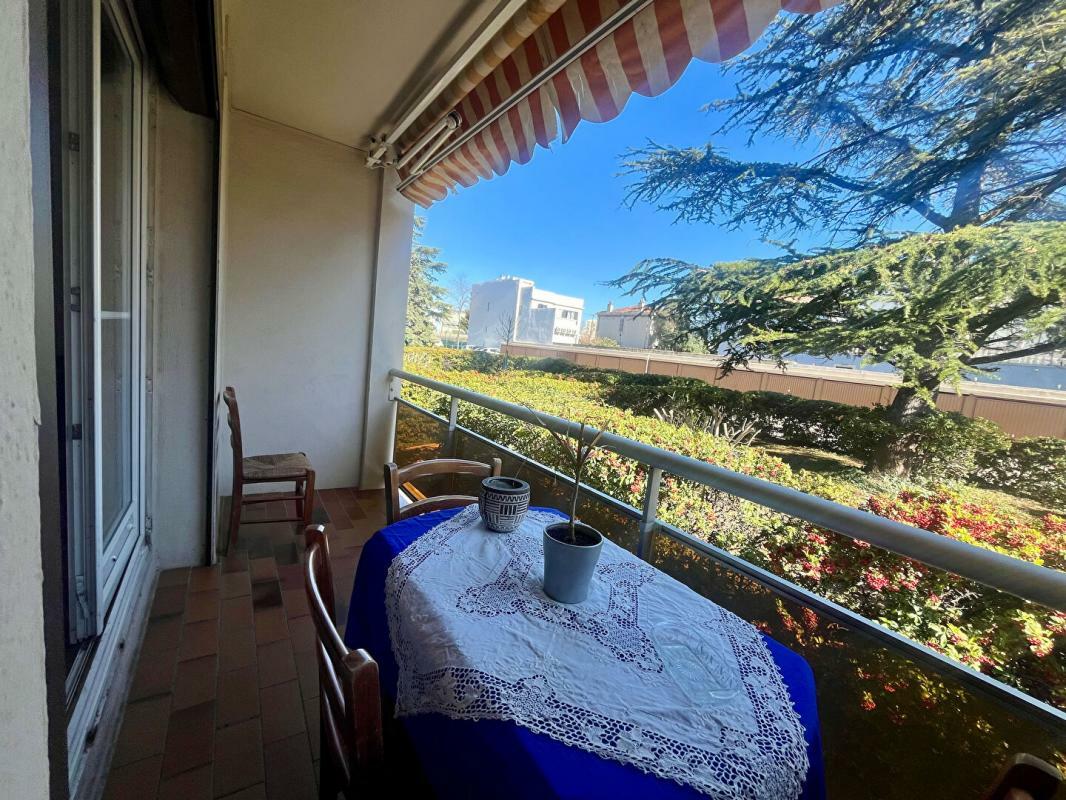 1 bedroom Apartment in Marseille, France No. 286825