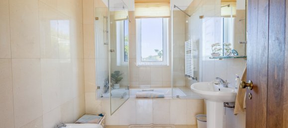 5 bedrooms House in Luz, Portugal No. 156781 12