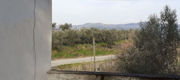 7 rooms House in Torrecuso, Italy No. 256819 4