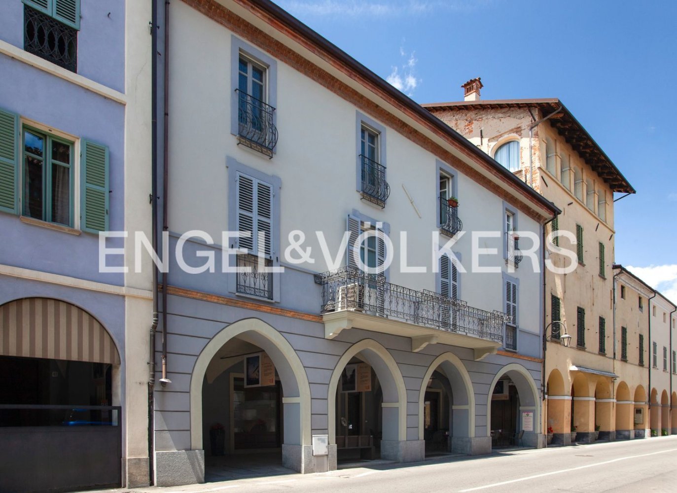 2غرفة شقة في Cherasco, Italy رقم 109154