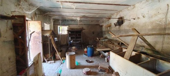 21 room House in Giano dell'Umbria, Italy No. 309047 34