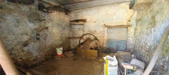 21 room House in Giano dell'Umbria, Italy No. 309047 33