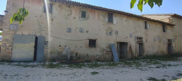 21 room House in Giano dell'Umbria, Italy No. 309047 8