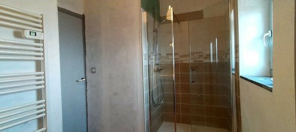 Adosado de 3 dormitorios en Mayenne, France No. 357607 5