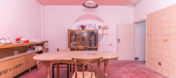 4 Schlafzimmer Haus in Grammichele, Italy, Nr. 304101 8