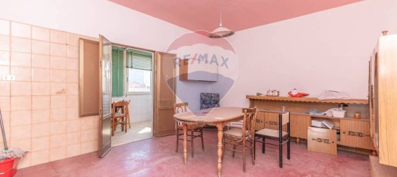 4 Schlafzimmer Haus in Grammichele, Italy, Nr. 304101 9