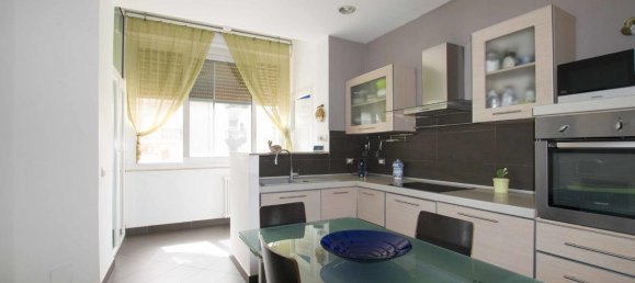 Квартира с 6 комнатами в Палермо, Италия № 37044 9