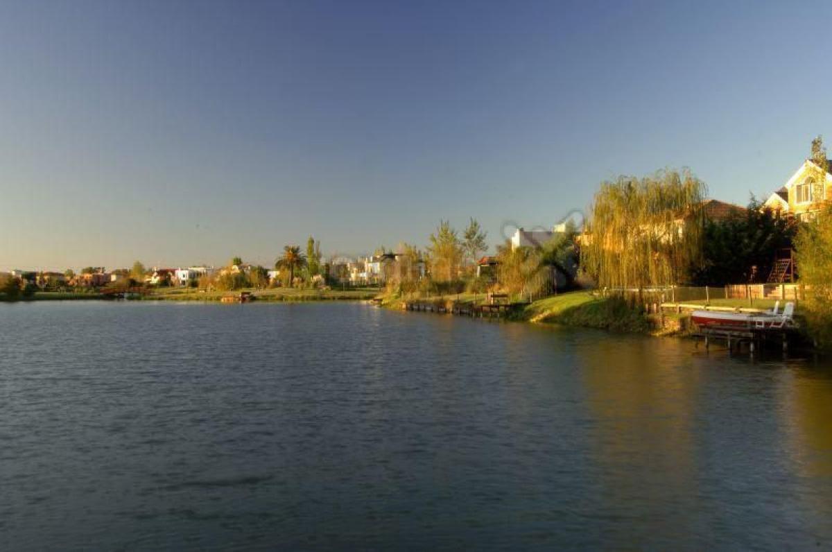  قطعة أرض في Tigre, Argentina رقم 49077