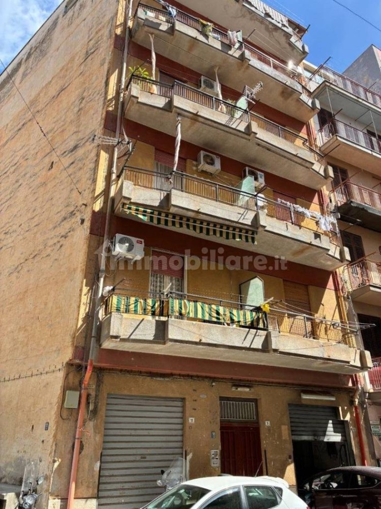 1 Schlafzimmer Wohnung in Palermo, Italy, Nr. 375090