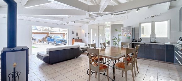 Casa de 5 dormitorios en Forges, France No. 102962 5