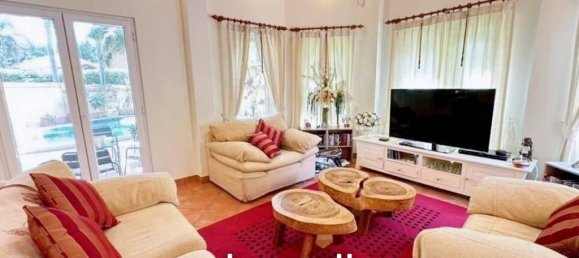 3 bedrooms Villa in Pattaya, Thailand No. 16863 2