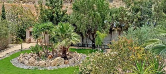 5 bedrooms Villa in Limassol, Cyprus No. 16824 6