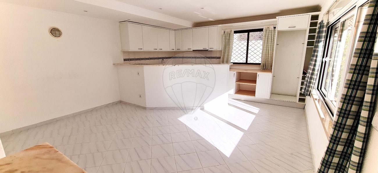 1 Schlafzimmer Gewerbliche Immobilie in Albufeira, Portugal, Nr. 87137