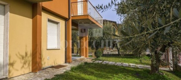 6 rooms Villa in Desenzano del Garda, Italy No. 133342 8