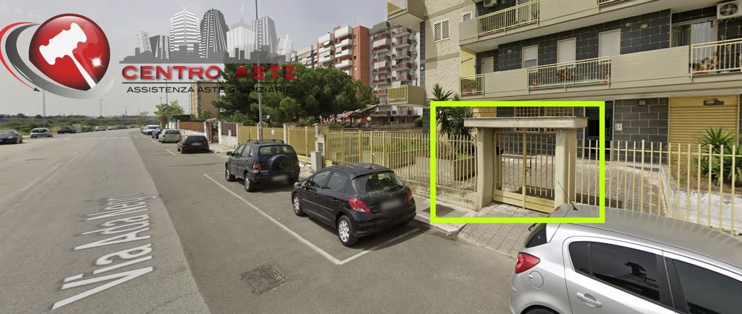 367m² Commercial property in Bari, Italy No. 235784