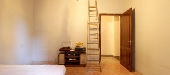3 Schlafzimmer Wohnung in Siena, Italy, Nr. 314793 11
