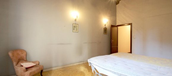 3 Schlafzimmer Wohnung in Siena, Italy, Nr. 314793 21