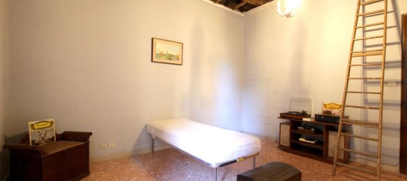 3 Schlafzimmer Wohnung in Siena, Italy, Nr. 314793 9