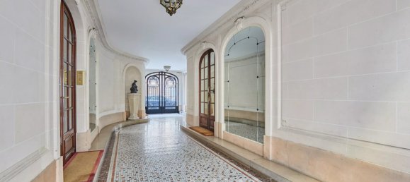 5 bedrooms Apartment in Paris, France No. 168585 8