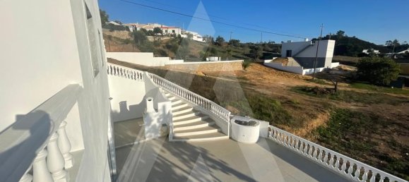 Casa de 3 dormitorios en Portimao, Portugal No. 11853 11