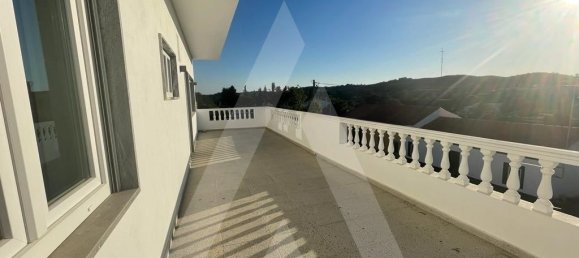 Casa de 3 dormitorios en Portimao, Portugal No. 11853 5