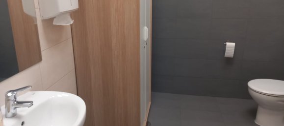 Gewerbliche Immobilie in Coslada, Spain 85m², Nr. 137141 2