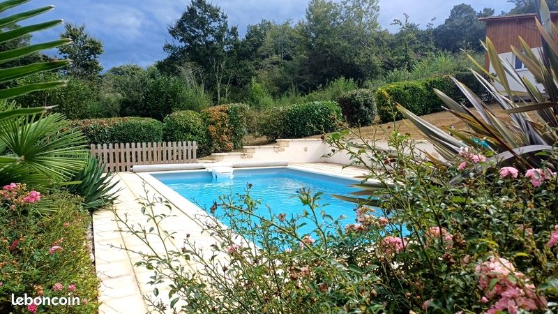 3 bedrooms House in Perigueux, France No. 106466