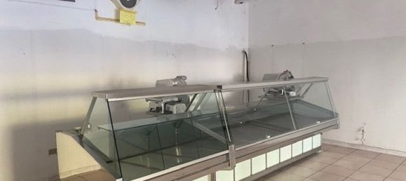  عقار تجاري في Bari, Italy 80متر مربع رقم 116118 4