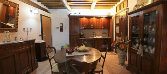 2 bedrooms Apartment in Volterra, Italy No. 175 2