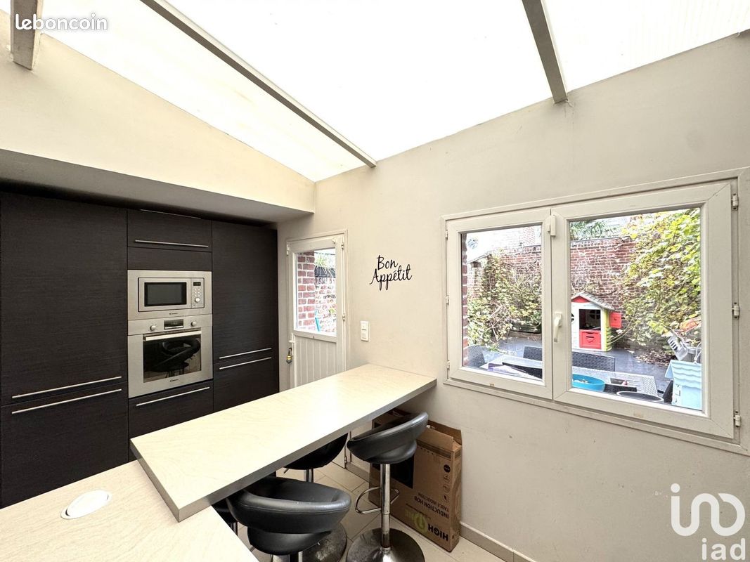 6 rooms House in Douai, France No. 75683