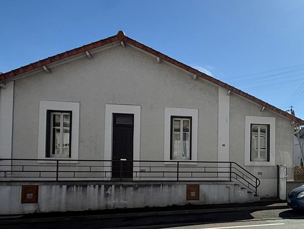 3 bedrooms House in Gond-Pontouvre, France No. 95530