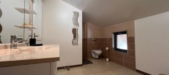 7 chambres Maison à Mâcon, France No. 358935 12