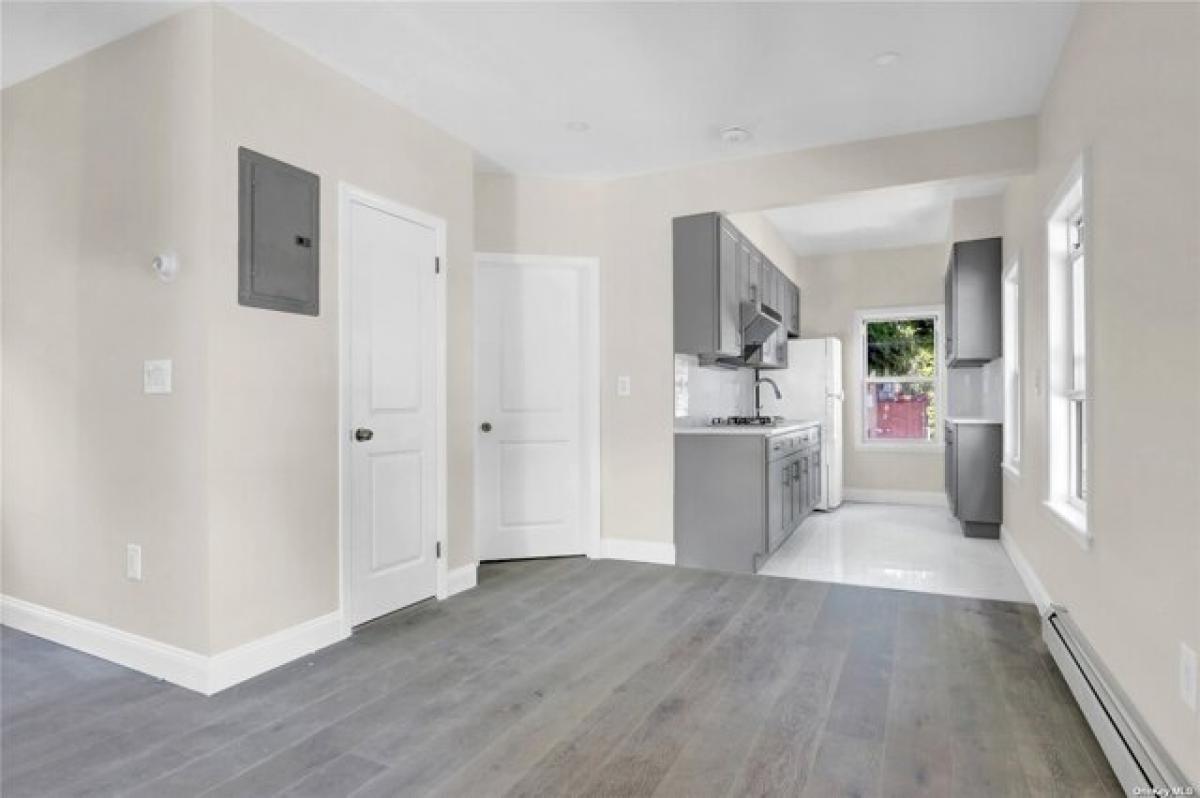 Дом с 4 спальнями в Fresh Meadows, США № 279073