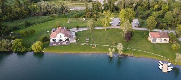 250m² Commercial property in Milan, Italy No. 246932 5