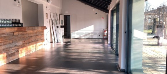 250m² Commercial property in Milan, Italy No. 246932 24