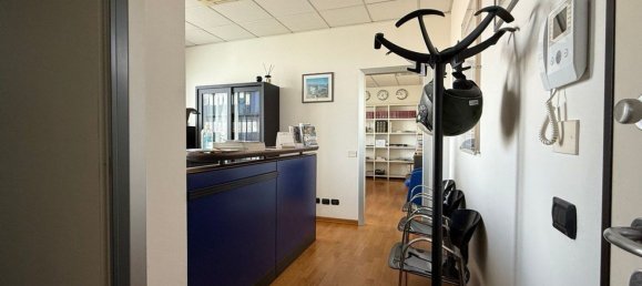 50m² Office in Florence, Italy No. 312106 3