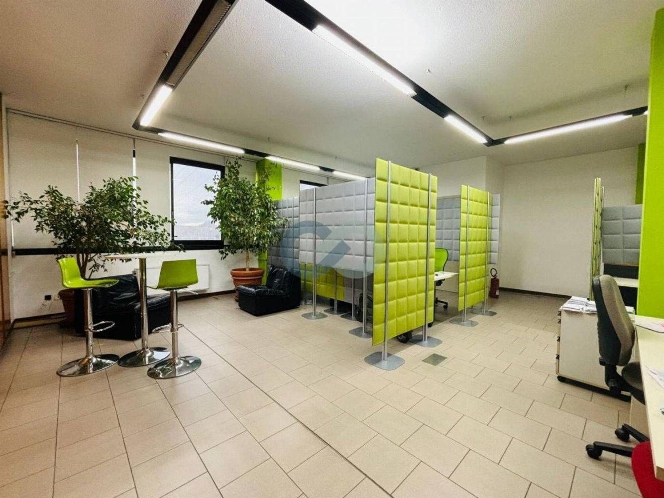 150m² Office in Brescia, Italy No. 391828