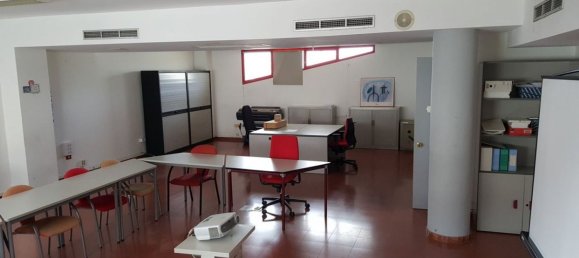 مستودع في Las Palmas De Gran Canaria, Spain 2200متر مربع رقم 61675 7