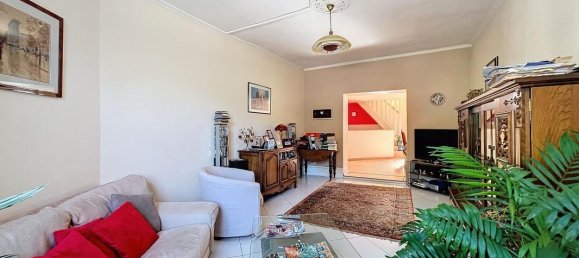 3 bedrooms House in Saint-Germain-les-Corbeil, France No. 184579 5