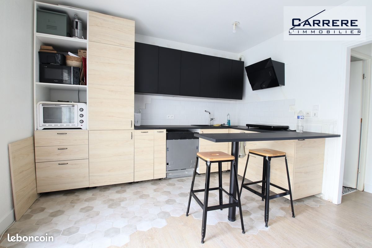 2 bedrooms House in Lormont, France No. 100335