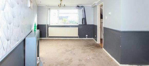 3 bedrooms House in Abergavenny, United Kingdom No. 2567 3