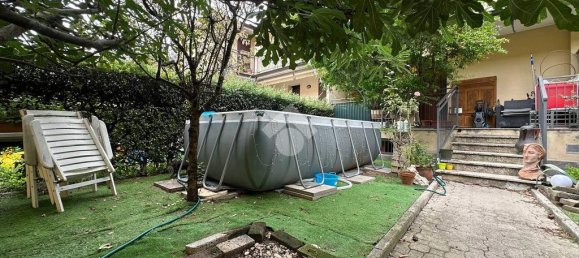 Villa T2 em Pozzo d'Adda, Italy N.º 305667 2