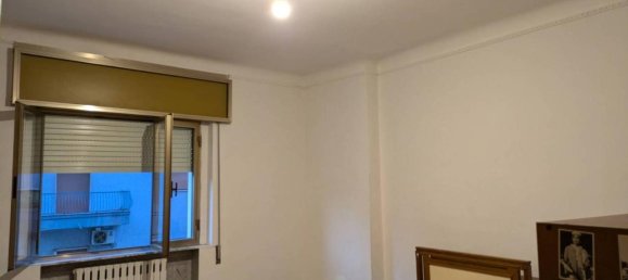 3 rooms Apartment in Taranto, Italy No. 33285 9