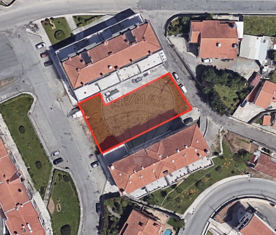 Grundstück in Vila de Cucujaes, Portugal 780m², Nr. 66487