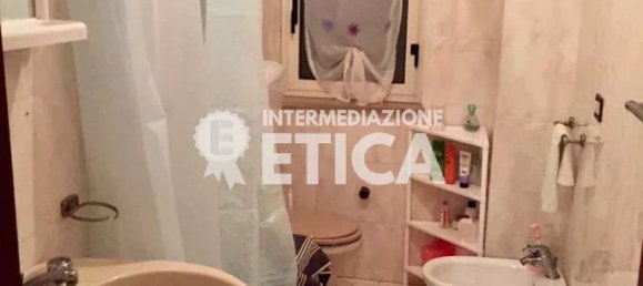 3-salle Appartement à Parabiago, Italy No. 274970 11