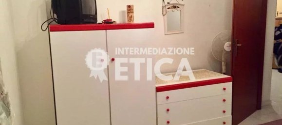 3-salle Appartement à Parabiago, Italy No. 274970 9