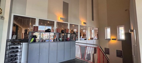 Café/restaurante de 1 habitación en Furstenfeldbruck, Germany No. 365933 3