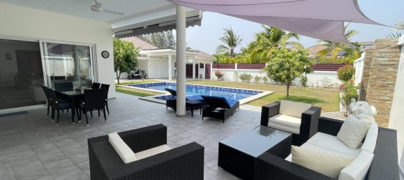 Café/restaurante de 2 dormitorios en Hua Hin, Thailand No. 6295 9